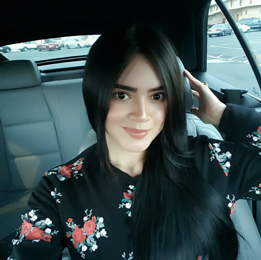 Meet your Posher, Monica