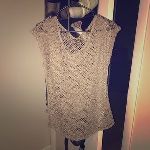 Mesh type shirt