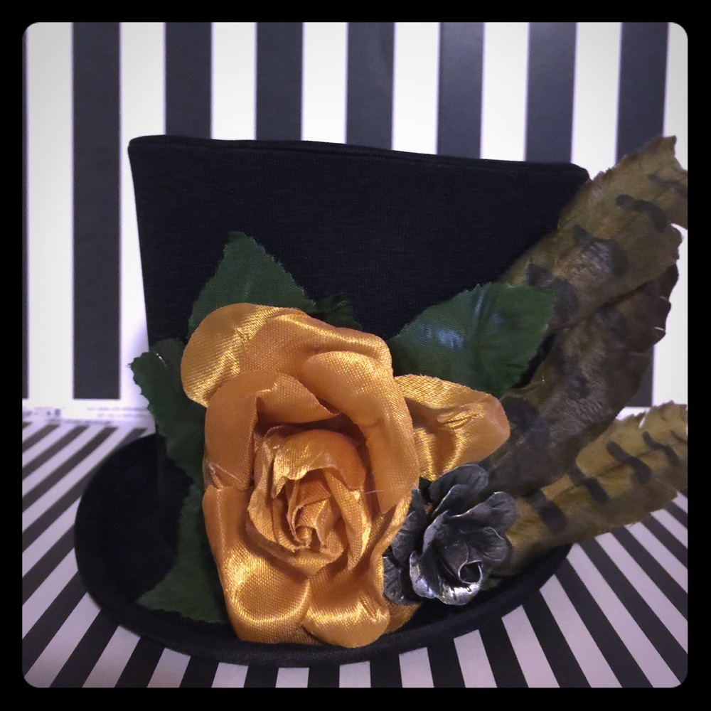 Handmade mini top hat