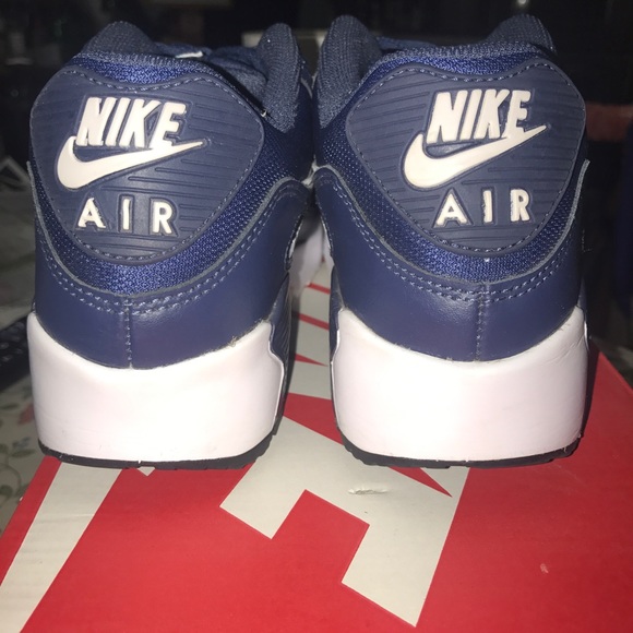 Nike Air Max 90 Mesh size 4.5 youth (women 6) - Picture 3 of 8