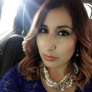 Meet your Posher, Laura