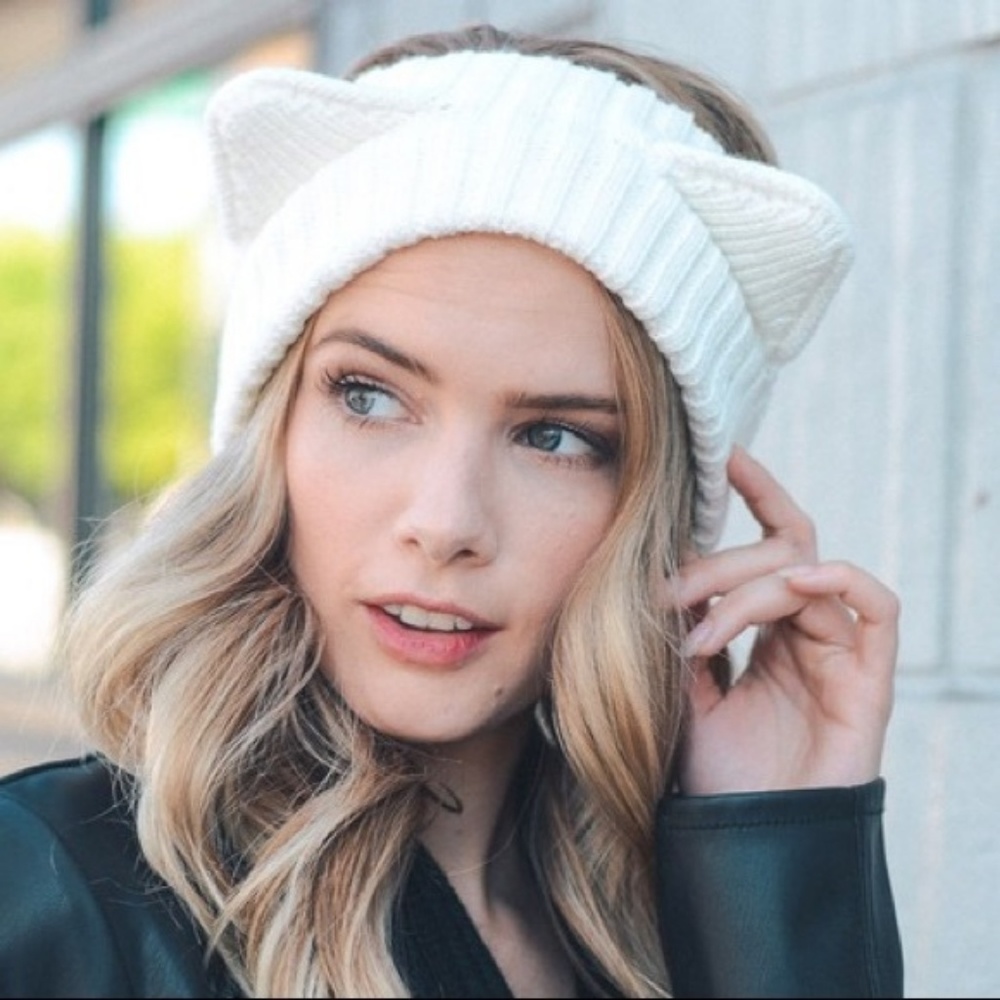 **Sale** Cat Ear head band 😻
