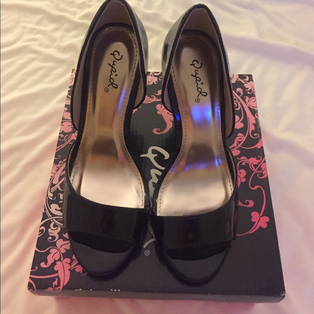 Black heels