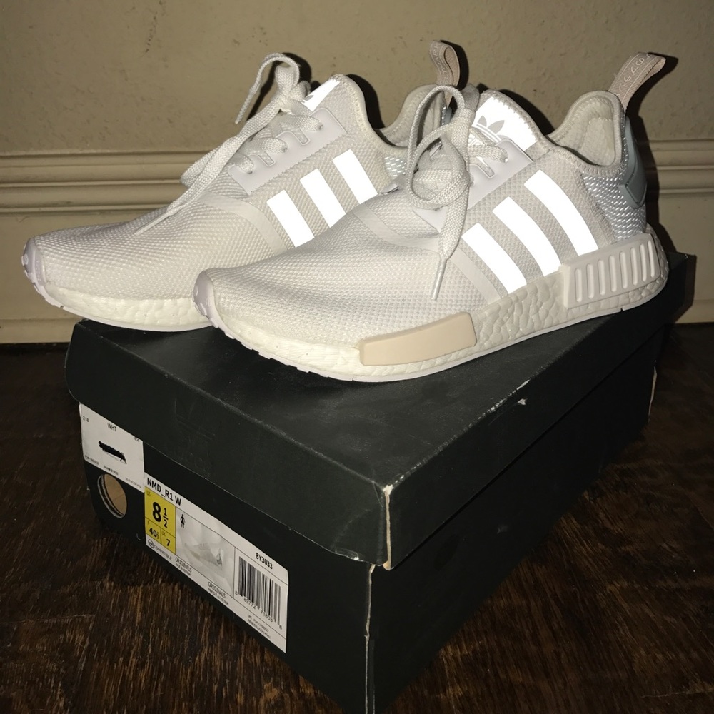 Adidas NMD_R2 shoes