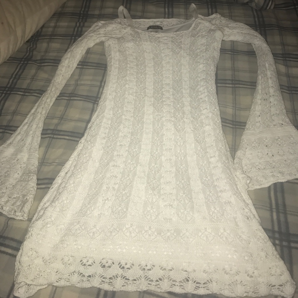 Long sleeve white knitted dress