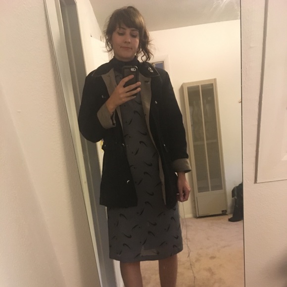 Meet your Posher, Nicole - Picture 2 of 8