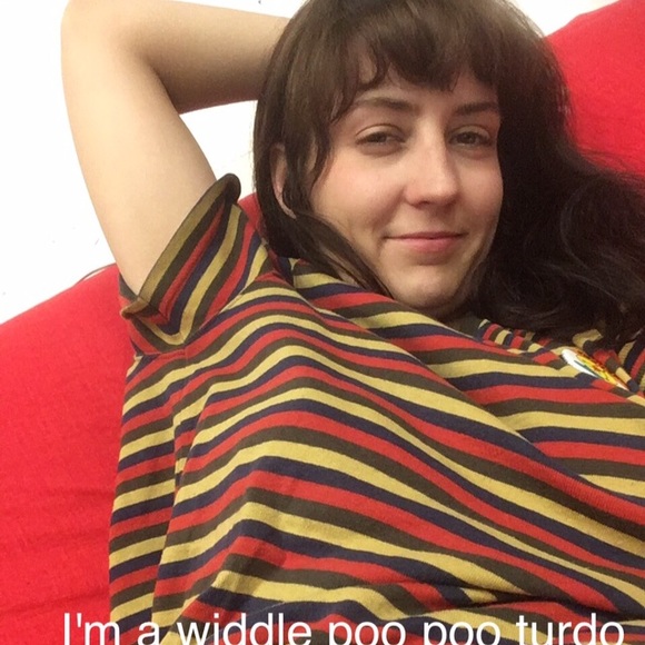 Meet your Posher, Nicole - Picture 8 of 8