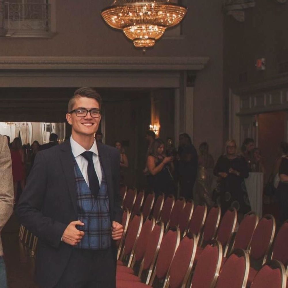 Meet your Posher, Kevin