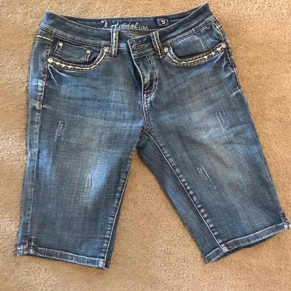 Jean bermudas - Picture 1 of 7