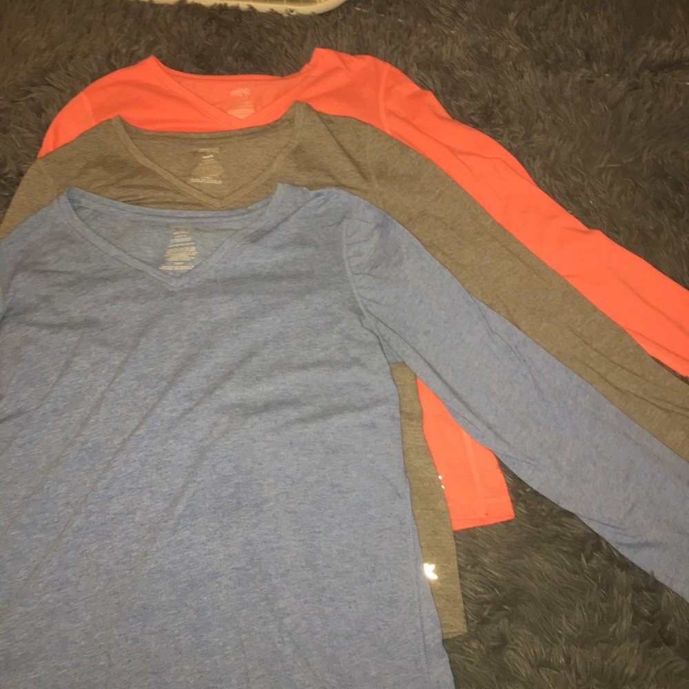 Set of 3 long-sleeve, semi-fitted T's