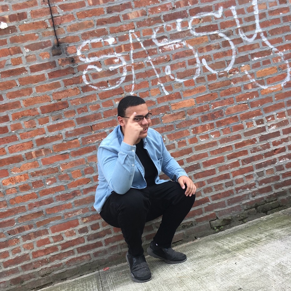 Meet your Posher, Ellis