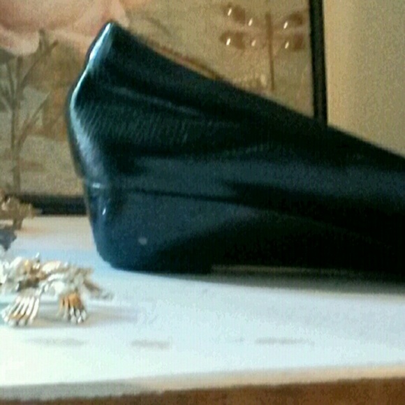 Karen Scott MAHRI back patent low wedge - Picture 4 of 4