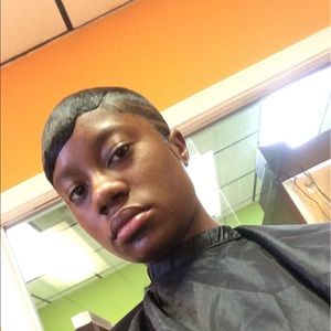 Meet your Posher, Ebony