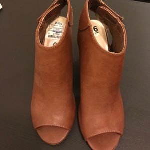 Chinese Laundry Cognac Block Heel - Never Worn SZ6