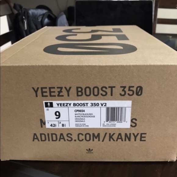 Yeezy boost 350 v2 main image 7