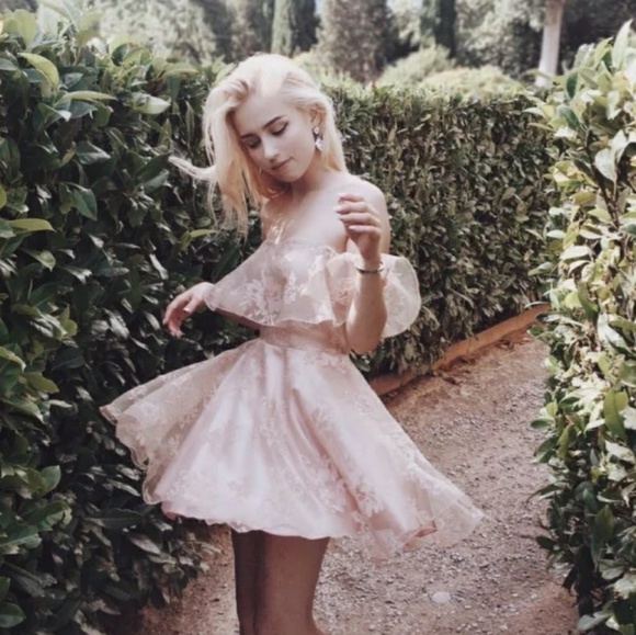 deleting today!~ The DAISY Pink Off Shoulder Dress - Picture 2 of 5