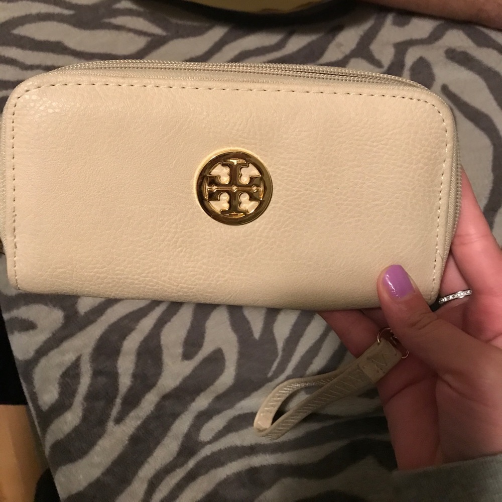 Tory Burch wallet