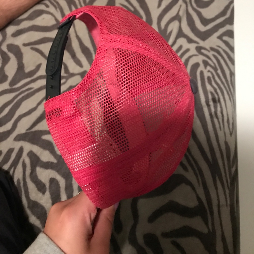 Puma hat - Picture 2 of 2