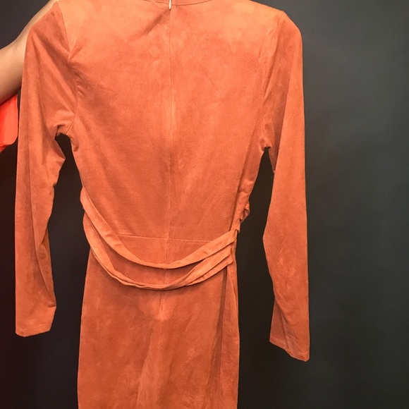 Very sexy and chic pieces (heels, dresses) 💕 - Picture 3 of 3