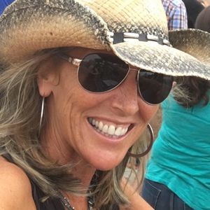 Meet your Posher, Lori