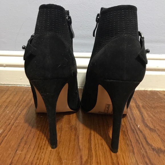 Little black boots - Picture 2 of 5