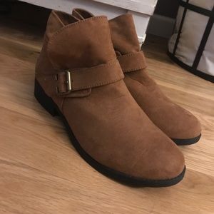 Tan/brown suede booties