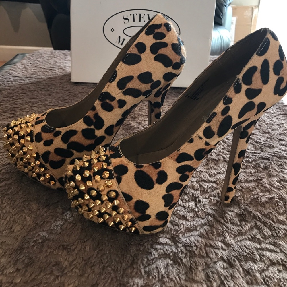 Steve Madden leopard heel