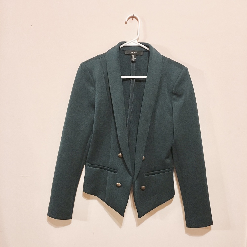 [ FOREVER 21 cropped blazer ]