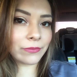 Meet your Posher, Mayra