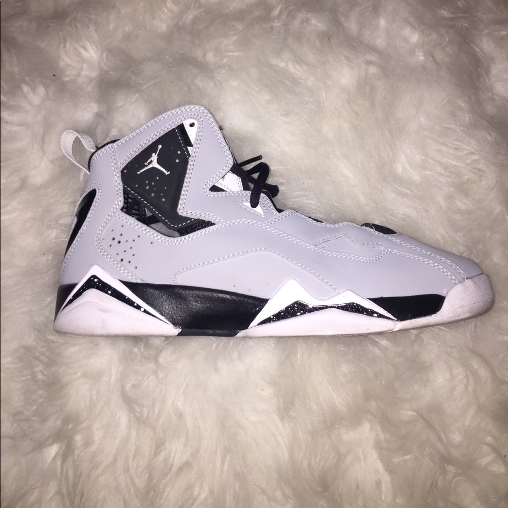 Jordan True Flight 8G