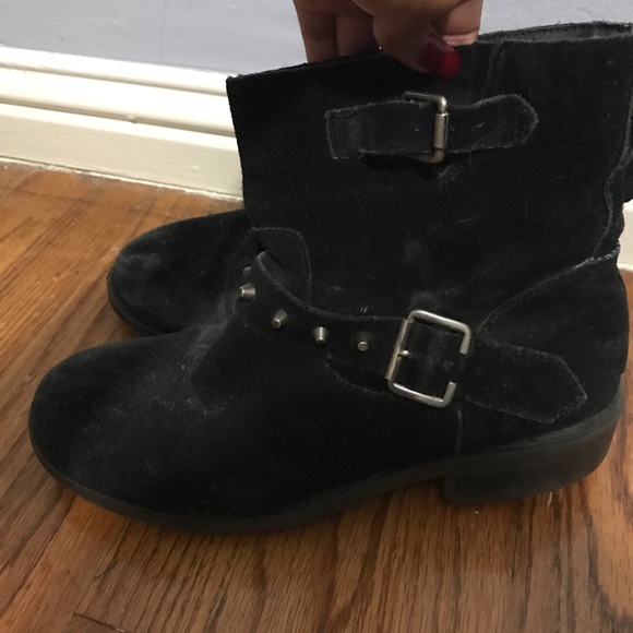 Black boots - Picture 3 of 4