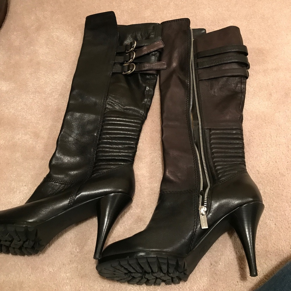 Michael kora boots size 10