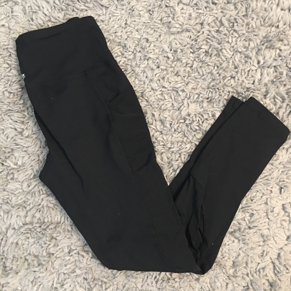 High waisted black leggings