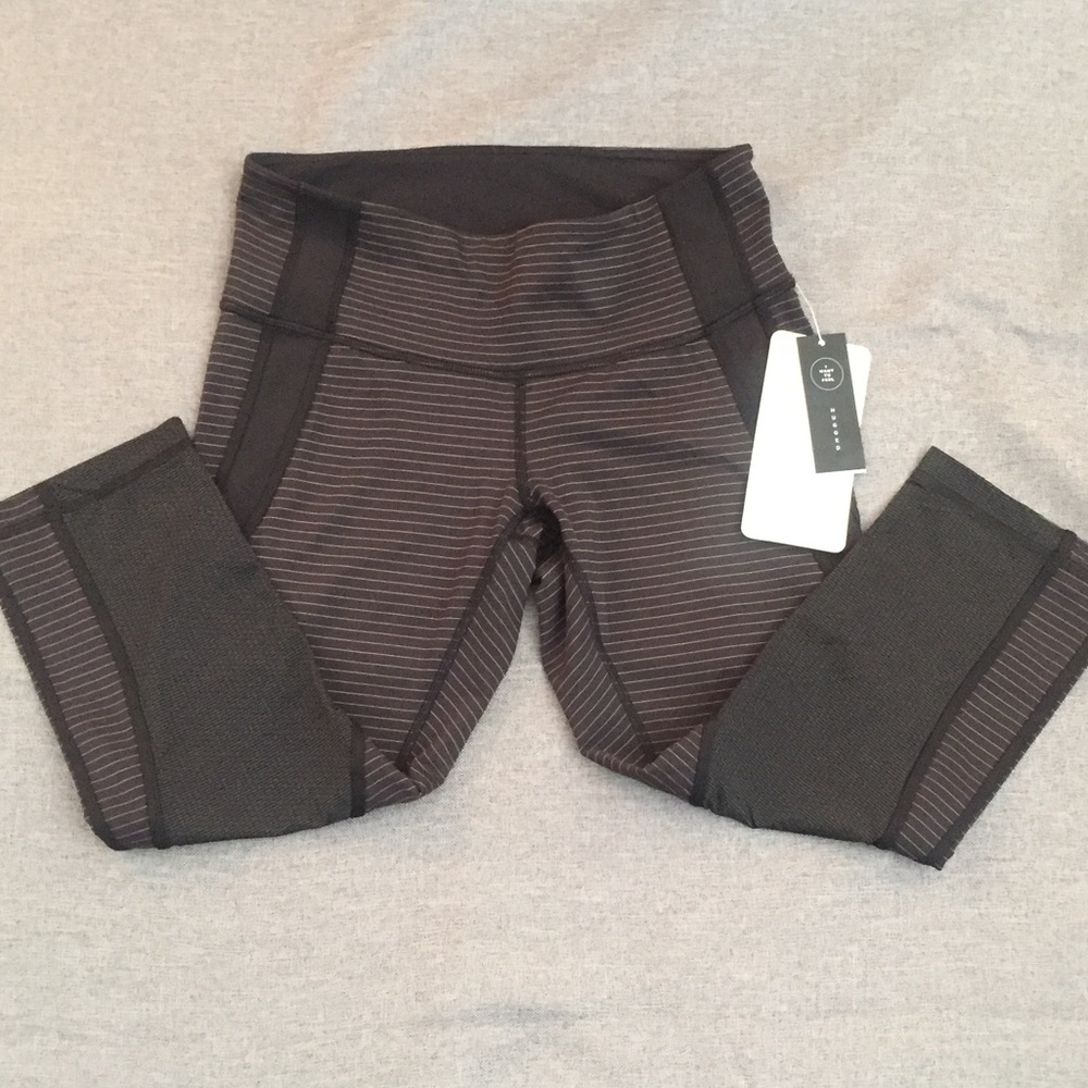 💥price drop💥Lululemon Conduit Crop. Size 8. NWT