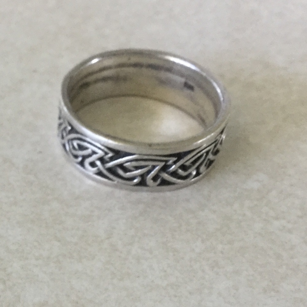 Men's ring Celtic design