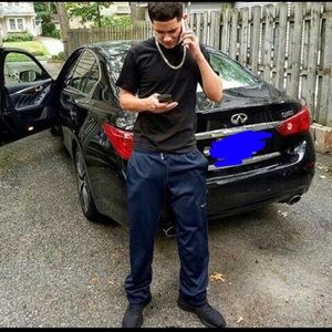 Meet your Posher, Carlos