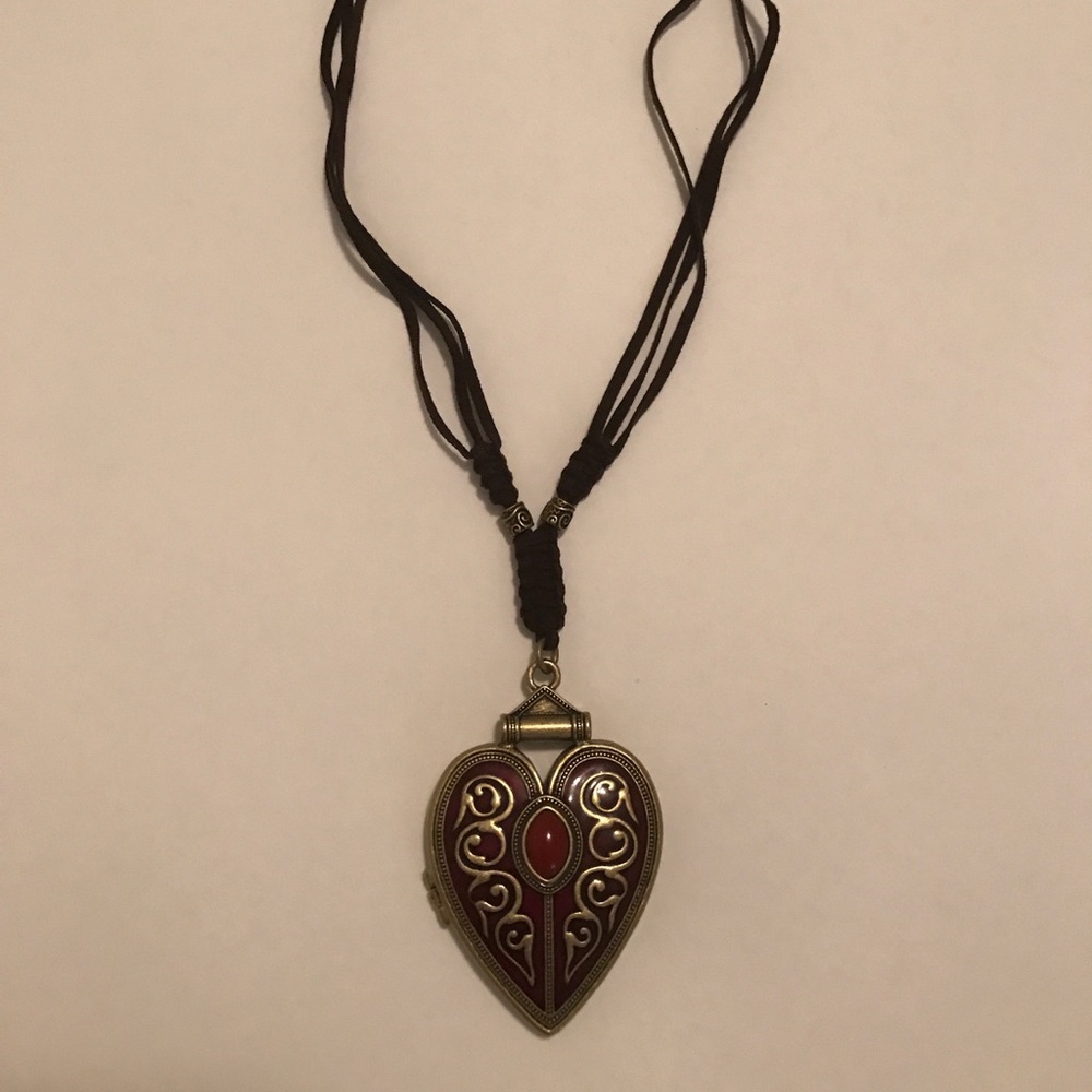 Heart locket