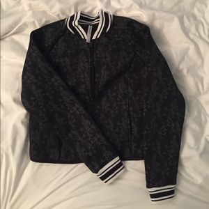 Active Mesh Workout Jacket