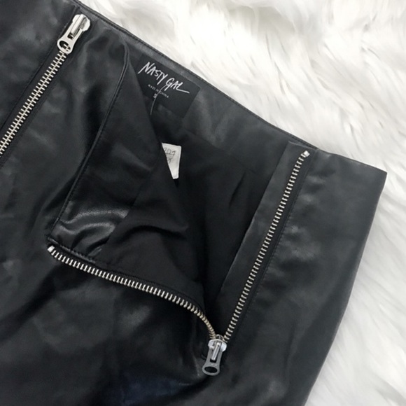 Zip Up Vegan Leather Skirt - Picture 7 of 7