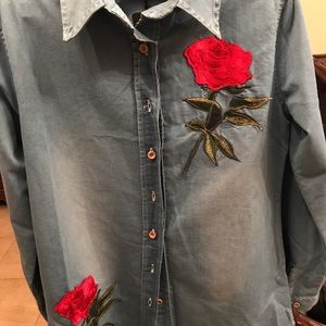 It's a New shirt size L 15$