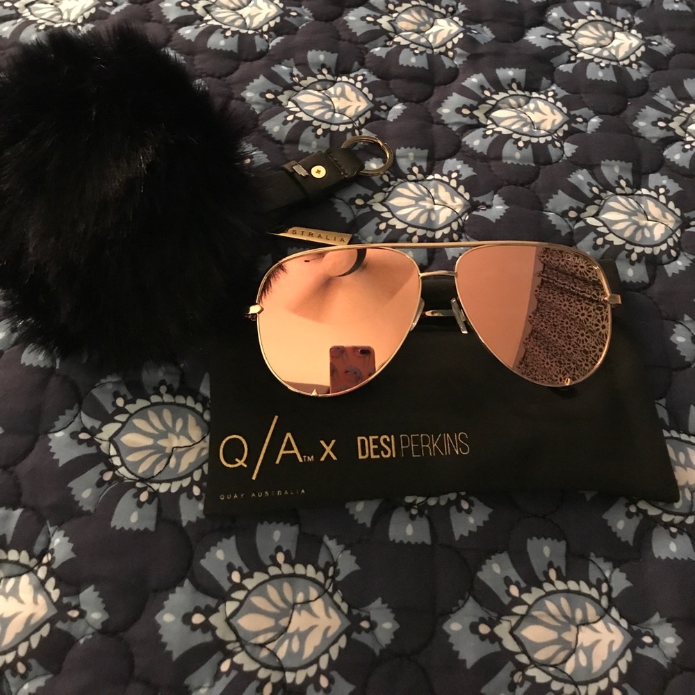 Quay Australia High Key" GOLD practically NEW!