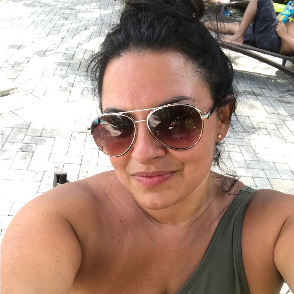 Meet your Posher, Jennifer