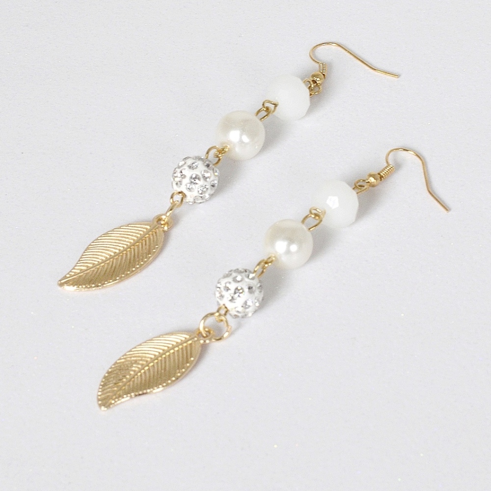 Leaf of Pearls Earrings
