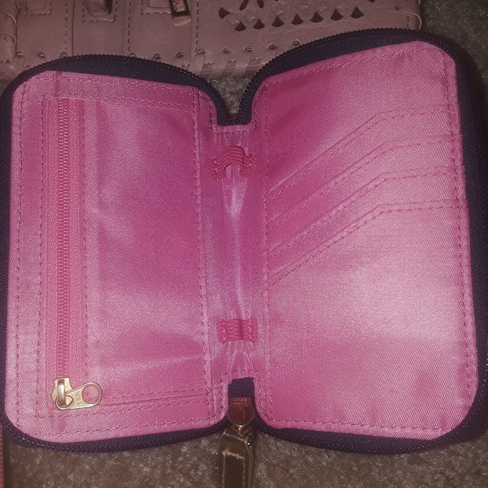Wallets - Picture 2 of 3