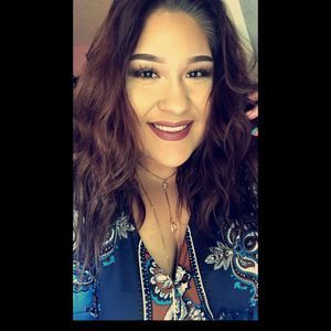 Meet your Posher, Isabel