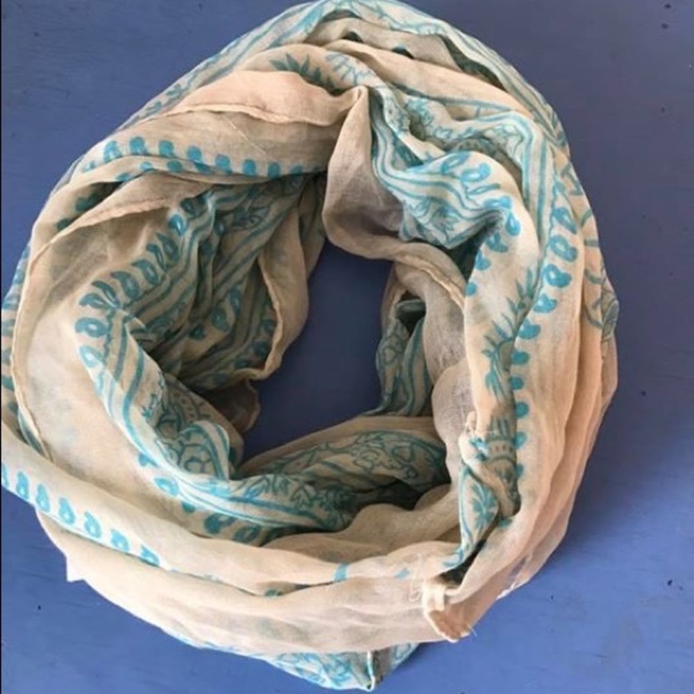 Tasha lightweight infinity scarf