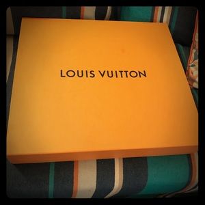 19.5"/18"/3". Extra Large LV box. 🌺