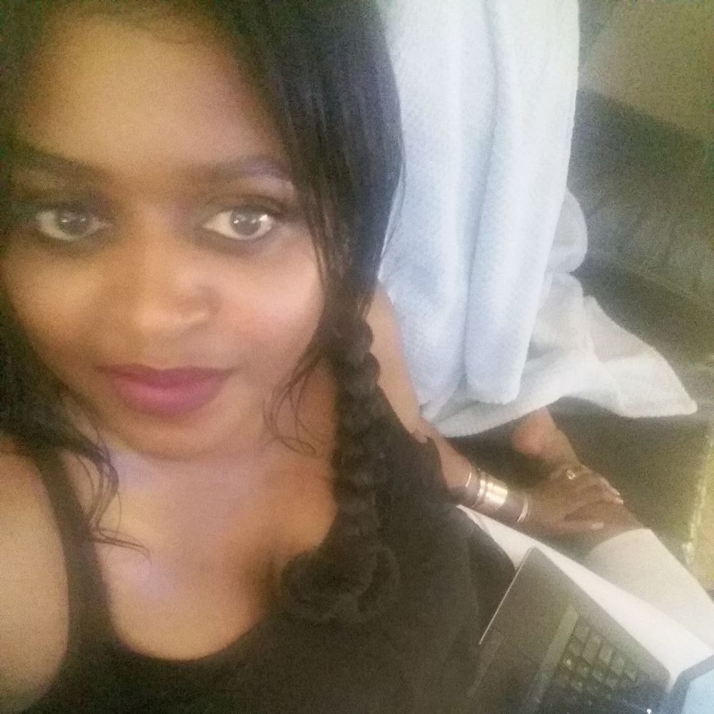 Meet your Posher, Kelli