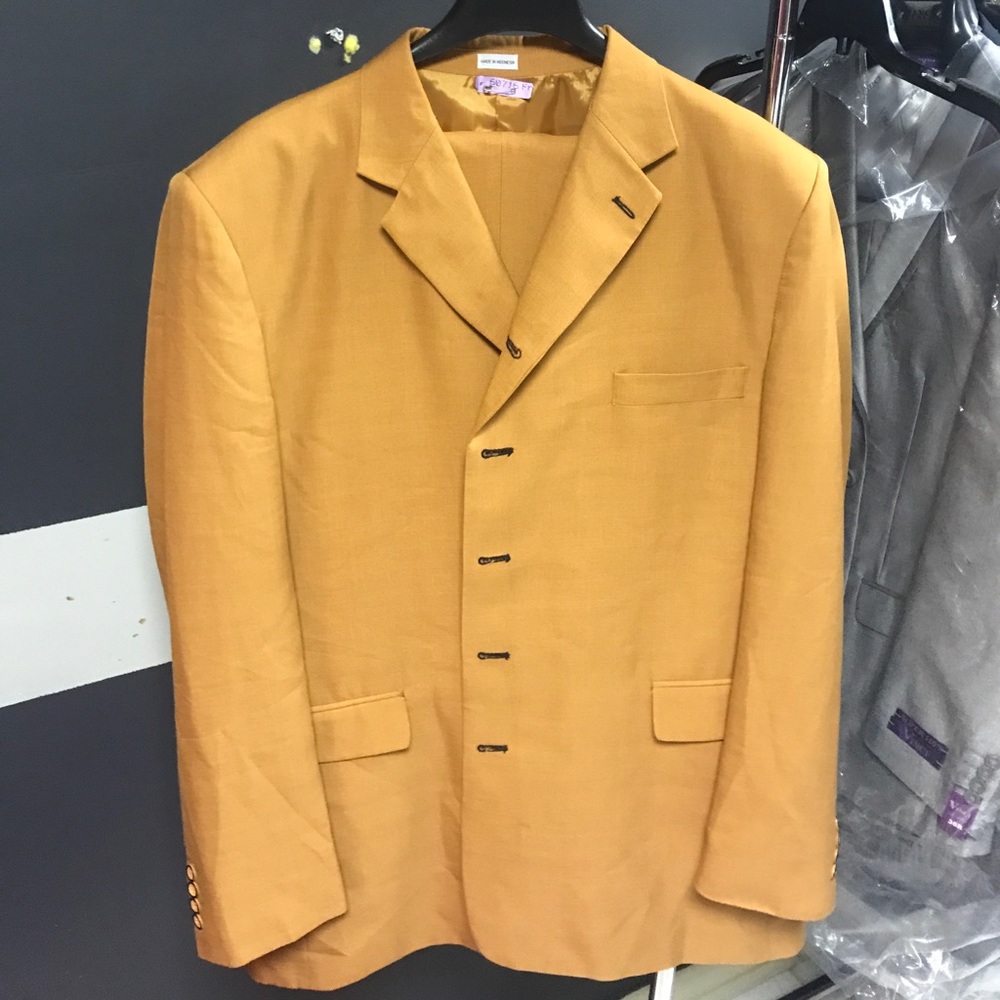 Alberto Cellini 2pc Men's Suit Sz 46L 40L Orange