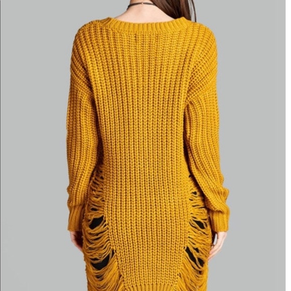 ๐๐ป๐๐ปLAST ONE!!! ๐Mustard Sweater ๐ - Picture 3 of 4